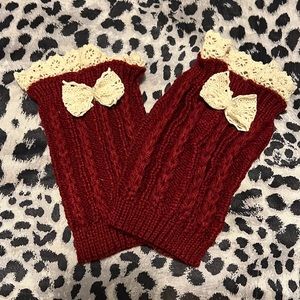 🆑FINAL PRICE‼️Maroon boot toppers socks w/ cream lace & lace bow